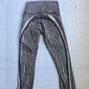 Lululemon pants only worn twice! Size 4!